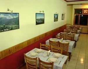 Hotel Apple Rose, Shimla